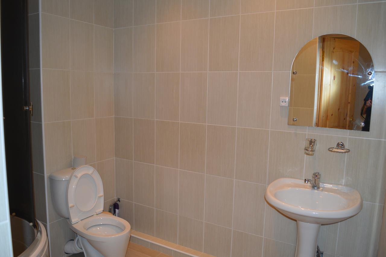 Hotel Kiparis Pizunda Bagian luar foto