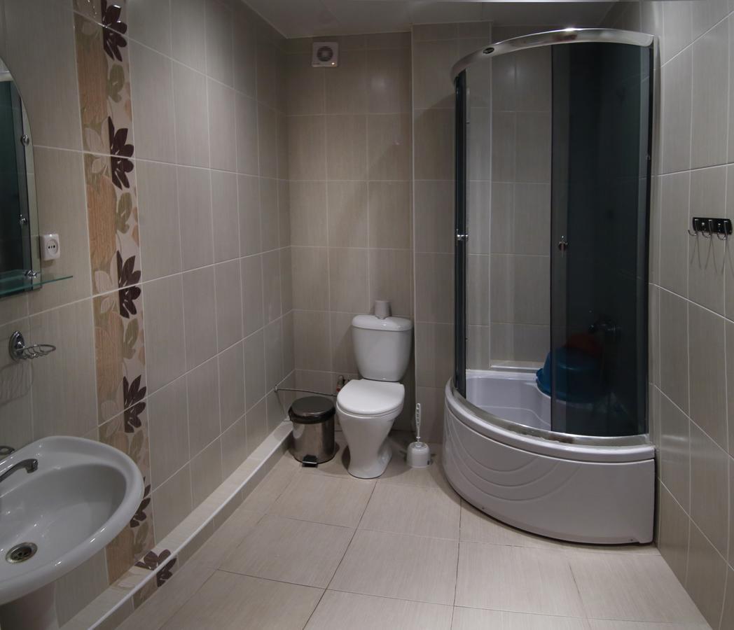 Hotel Kiparis Pizunda Bagian luar foto
