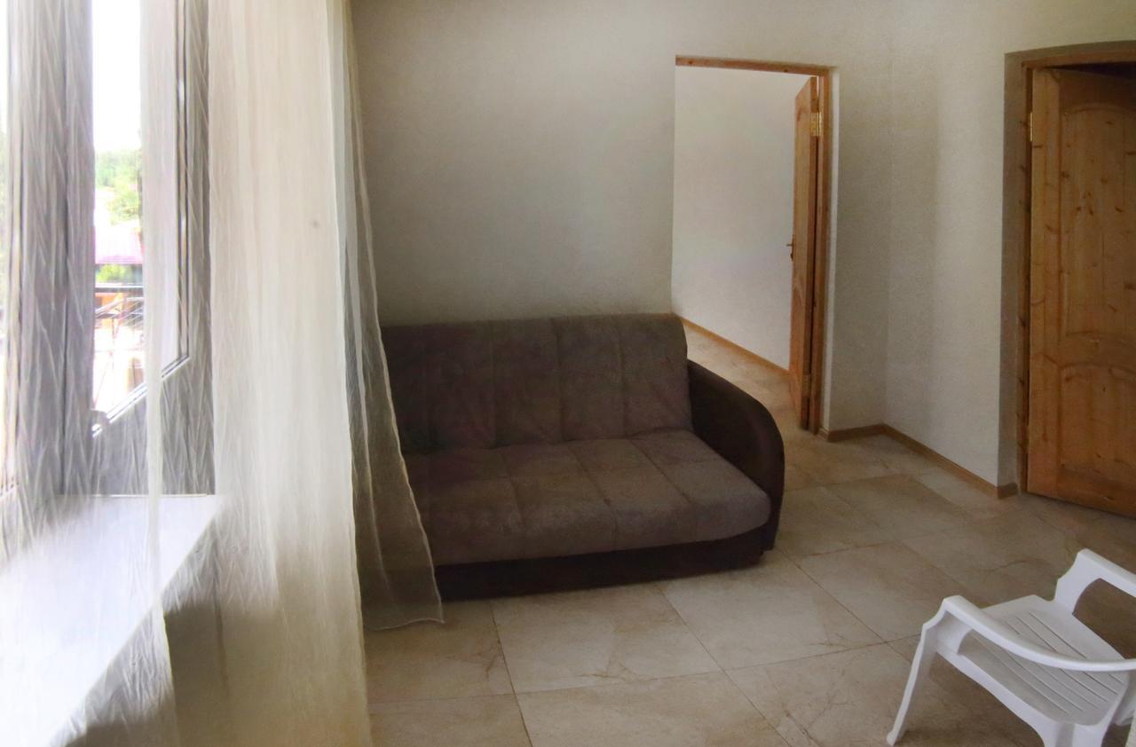 Hotel Kiparis Pizunda Bagian luar foto